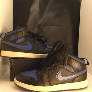 Jordan 1 Mid Hyper Royal GS